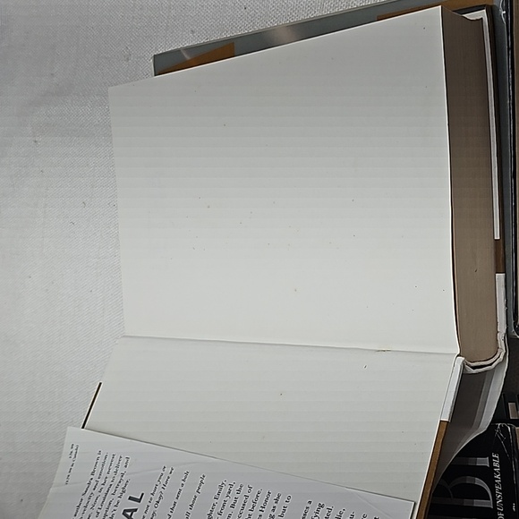 Sandra Brown Novel Bundle - Picture 8 of 16